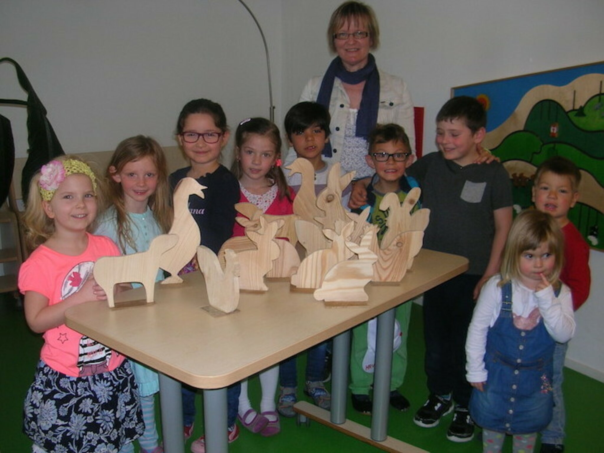 Selbstgemachte Holztiere für Kindergarten St. Martin: Hasen, Gänse und
