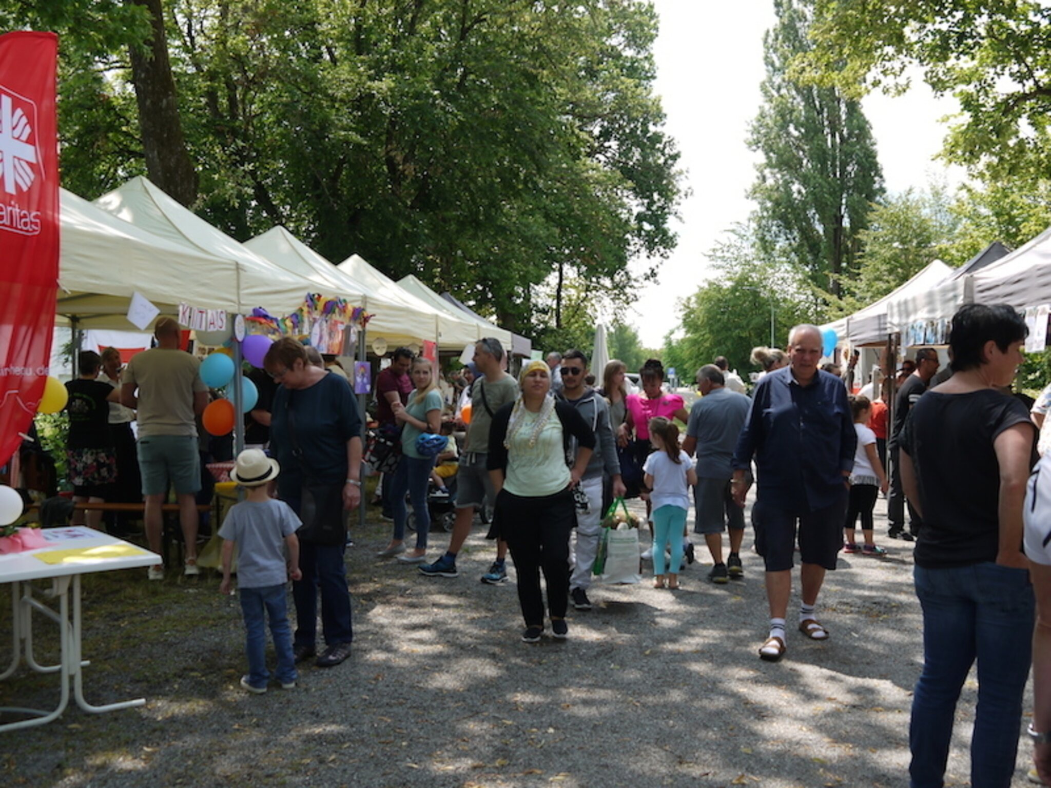 900 Besucher bei Markt der Möglichkeiten: Große Bühne für Singens Süden ...