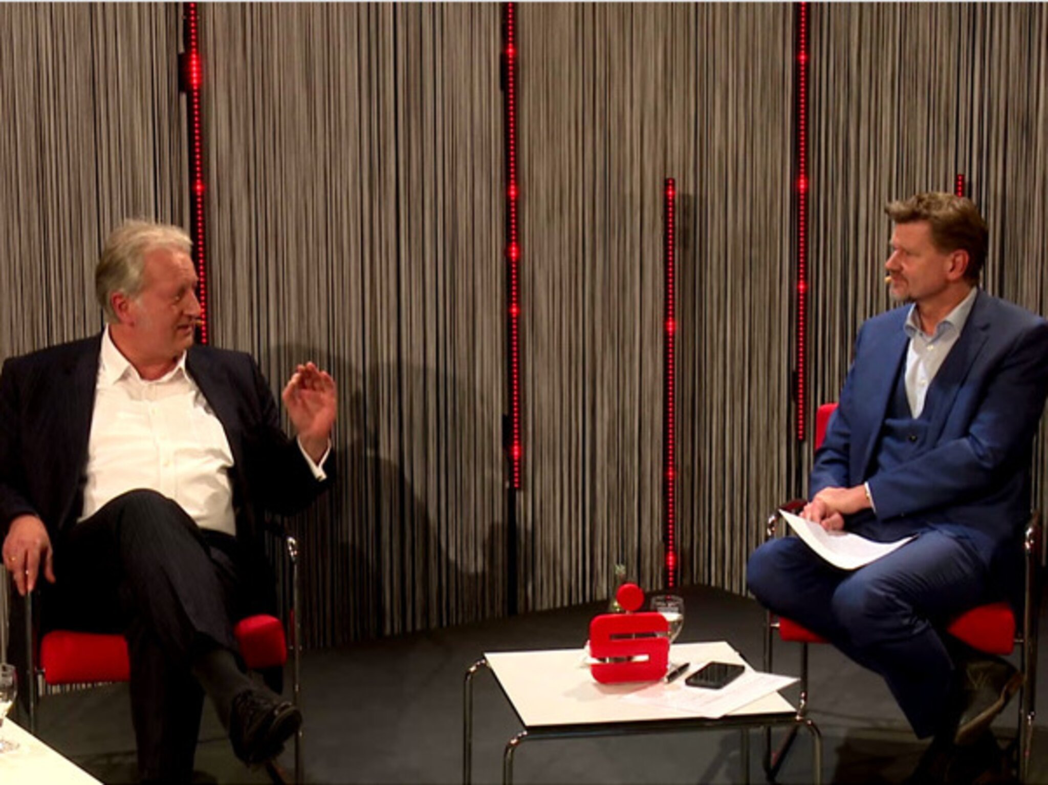 Viele Fragen und starkes Interesse beim ersten Sparkassen Webcast zum