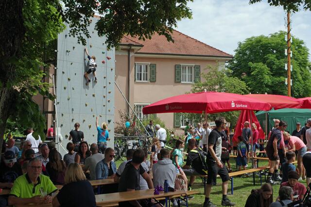 In Gottmadingen wurde mächtig gefeiert auf dem Festgelände an der Grundschule. Und das ganz ohne Einschränkungen. | Foto: Fiedler