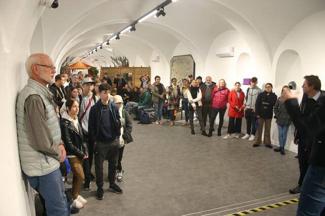 Die Besichtung der Kulturschätze durfte für die Gäste aus Engen nicht fehlen, links im Bild der Vorsitzende der "Freunde in Europa", Ulrich Scheller. | Foto: Ulrich Scheller