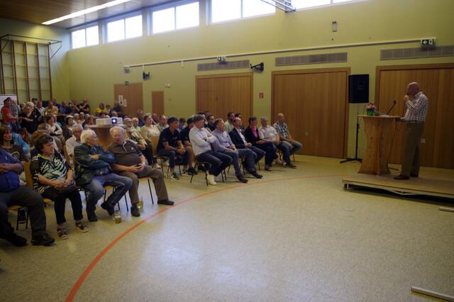 Die Gründung des Tudoburghallen-Fördervereins in Eigeltingen-Honstetten.