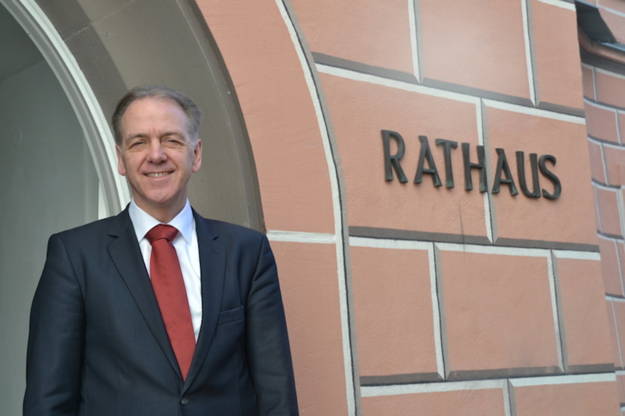 Überraschende Ankündigung auf Ende Oktober Engens Bürgermeister Johannes Moser will