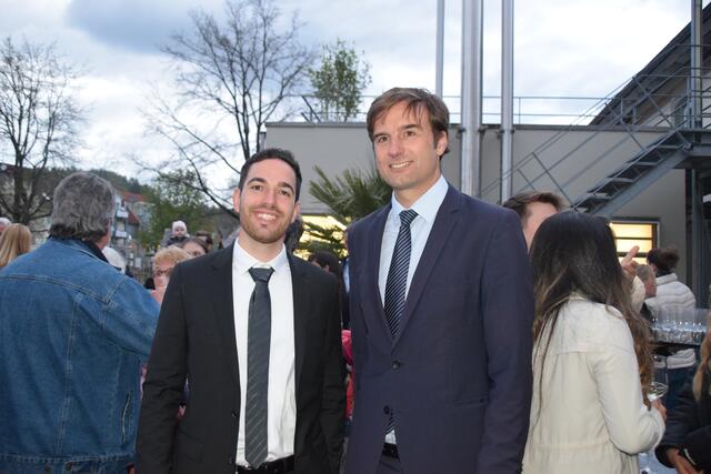 Etwas verspätet kam auch Landrat Zano Danner, um Christoph Stolz zu gratulieren.  | Foto: Anja Kurz