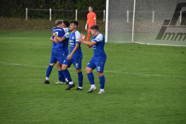 Das war's. Soeben traf Paulo Da Silva zum 4:0 Endstand. | Foto: Philipp Findling