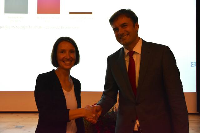 Susen Katter mit Landrat Zeno Danner. | Foto: Philipp Findling