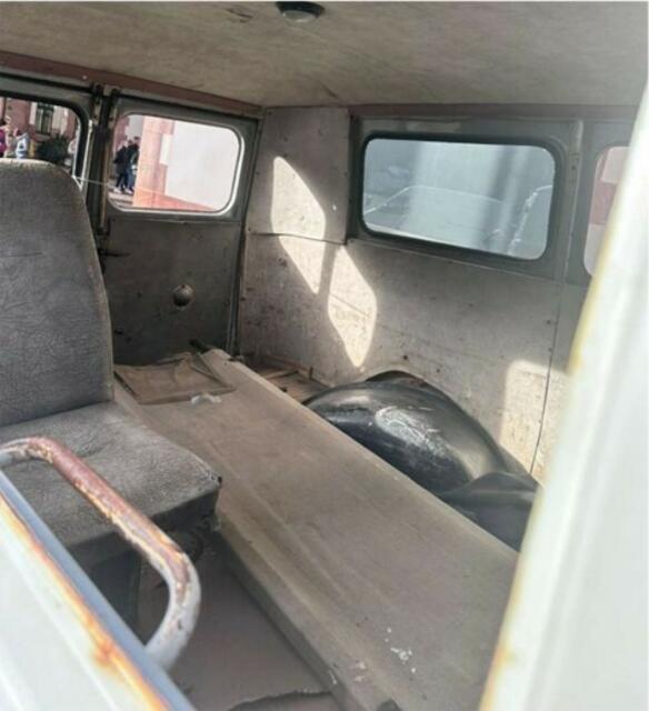 Die Innenaufnahme zeigt: hier wird ein Krankentransport zum Überlebenstraining. | Foto: Krieger / Ukrainehilfe