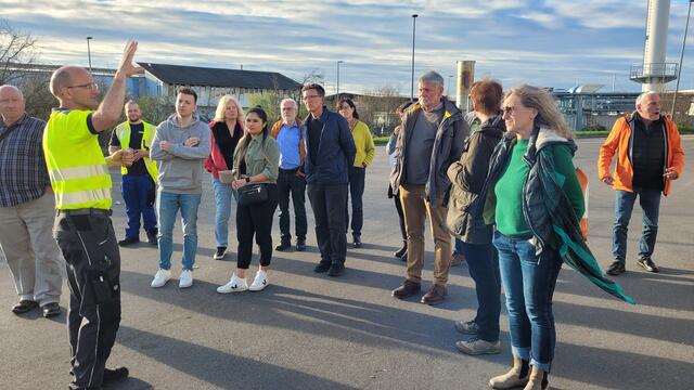 Die Vorstellung des Unternehmens Reterra stieß doch auf ein recht gutes Interesse. Und es gab auch sehr viel zu erfahren. | Foto: OV Grüne Singen