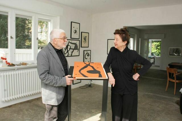 Werner und Helena Vayhinger vor der Eröffnung der Miro-Ausstellung. | Foto: Galerie Vayhinger