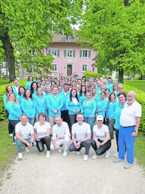 Über 100 Mitarbeitende tragen täglich zum Wachstum der PVS Reis bei. Der Spaß in und am Team ist nicht nur bei gemeinsamen Feiern zu spüren. | Foto: PVS Reiss