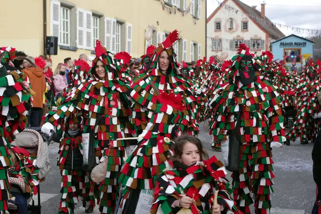 Seit fast 130 Jahren sorgt der Narrenverein Pfiffikus wie viele Narrencliquen in der Gemeinde für die Pflege des Brauchtums Fasnet.  | Foto: Oliver Fiedler/Archiv