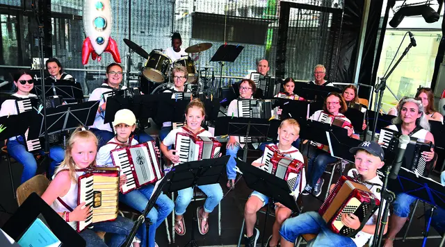 Auch das Akkordeonorchester Youth &amp; Legends des Akkordeon-Spielrings Rielasingen-Worblingen e.V. hatte beim Landesmusikfestival einen Auftritt, der mit einem abwechslungsreichen Programm das Publikum begeisterte. | Foto: Akkordeon-Spielring Rielasingen-Worblingen