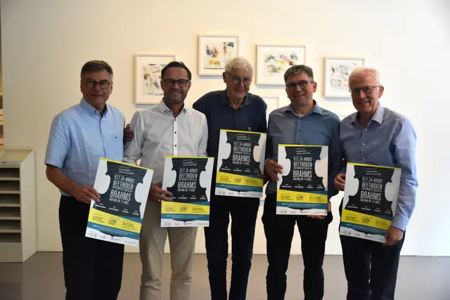 Freuen sich schon auf das Konzert des Bodenseekammerorchesters (von links): Christoph Bauer, Franz Hirschle, Otto Ruch, Conrad Mattes und Pius Netzhammer.  | Foto: Philipp Findling