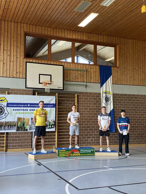 Von links: Simon Köcher. Philipp-Thiess Tapp, Jonas Beiter und Yat Nam Chan. | Foto: Viviana Klesel