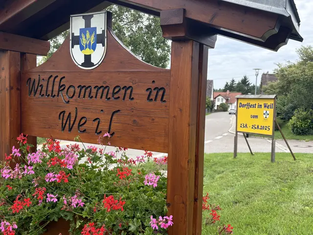 Willkommen geheißen wird man in Weil immer - insbesondere gilt das vom 23. bis zum 25. August, wenn wieder das traditionelle Weiler Dorffest zum Mitfeiern einlädt. | Foto: Tobias Lange