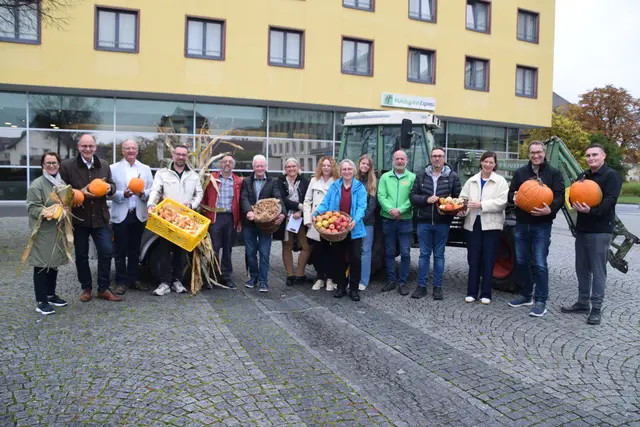 Viele Helfer und Organisatoren sorgen dafür, dass auch der 23. Martinimarkt ein voller Erfolg wird. | Foto: Tobias Lange