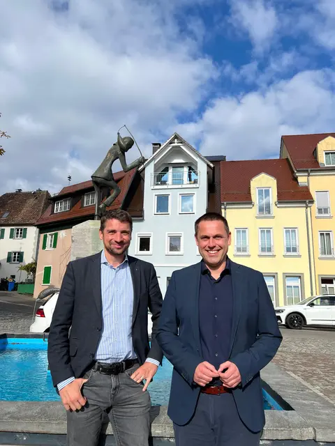 Frank Ortolf (rechts) besuchte auf seiner Tour verschiedene Gemeinden, darunter auch die Gemeinde Allensbach und Bürgermeister Stefan Friedrich. | Foto: Frank Ortolf