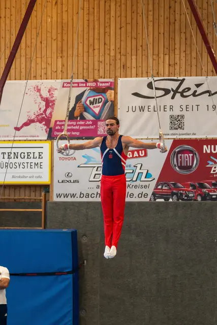 Matthias Mayer beim Kreuzhang an den Ringen. | Foto: Stadtturnverein Singen