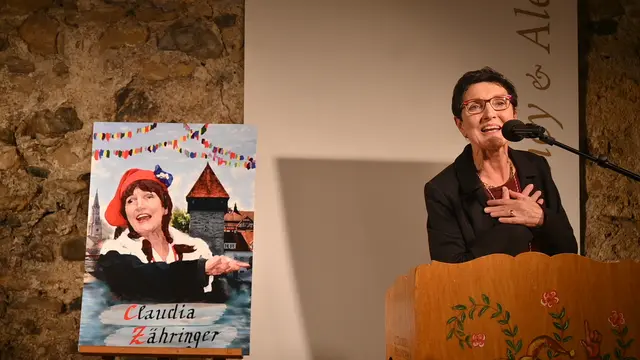 Kaum eine Person verkörpert die Fasnet so wie sie: Claudia Zähringer ist Trägerin des Alefanzordens im Jahr 2026. | Foto: Anja Kurz