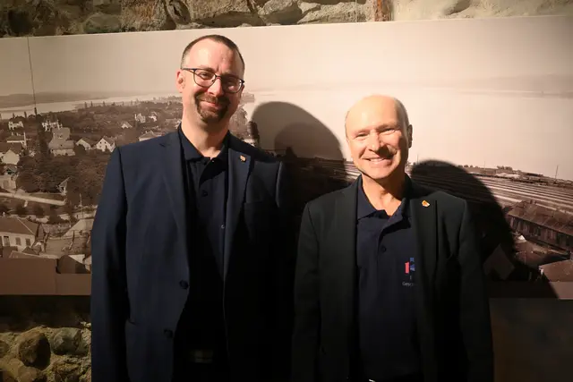 Stadtarchivar Alexander Röhm (li.) und Stadtmuseumsleiter Rüdiger
Specht sind die Stimmen der Podcasts zum Stadtjubiläum 1200 Jahre
Radolfzell und führen durch die Geschichte der Stadt. | Foto: Tobias Lange