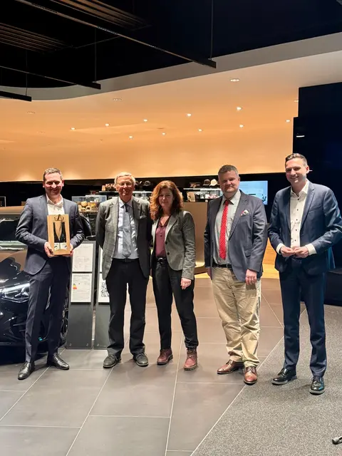 Im Bild von links: Christoph Stetter, Wolfgang Bosbach, Andrea Gnann, Dr. Maximilian Rothfuß und Levin Eisenmann. | Foto: Maxima Estrada