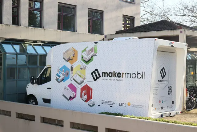 Das MakerMobil steht vor dem Kreismedienzentrum bereit für den ersten Einsatz. | Foto: Landratsamt Konstanz
