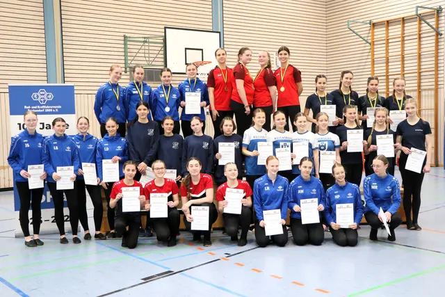 Siegerehrung 4er Einrad  - Platz eins Aach - Emelie Lehmann, Jana Setzer, Saskia Grote und Mayla Rietschle | Foto: Wilfried Schwarz