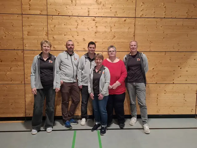 Die Vorstände und Beisitzer des Vereins. Von links nach rechts: 
Cornelia Seifert, Stefan Liehn, Manuel Zolg, Andrea Riedmüller, Christine Buchmann, Daniel Leitner
 | Foto: TV Bietingen