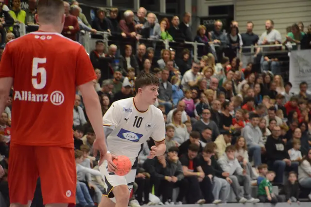 Der Senkrechtstarter im deutschen Handball, Rasmus Ankermann, lieferte eine beeindruckende Leistung mit seinem Team im Sportpark Mindlestal ab. Ankermann spielt beim THW Kiel und ist Kapitän der U21/20 Nationalmannschaft. | Foto: Sebastian Ridder
