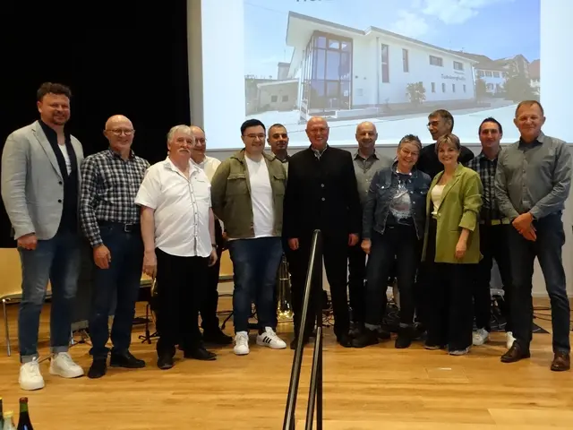 Der Vorstand des Fördervereins Honstetten e.V. beim Festakt zur Einweihung der Tudoburghalle | Foto: Marcelino Rüth