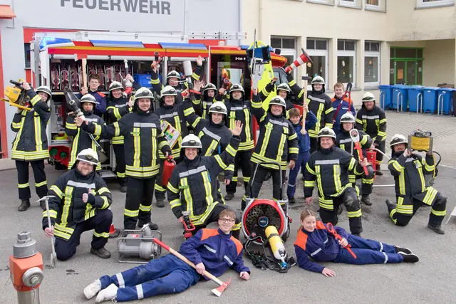 Man sieht ihnen die 175 Jahre gar nicht an: Zum Jubiläum feiert die Feuerwehr Zoznegg ein zweitägiges Fest. | Foto: Feuerwehr Zoznegg
