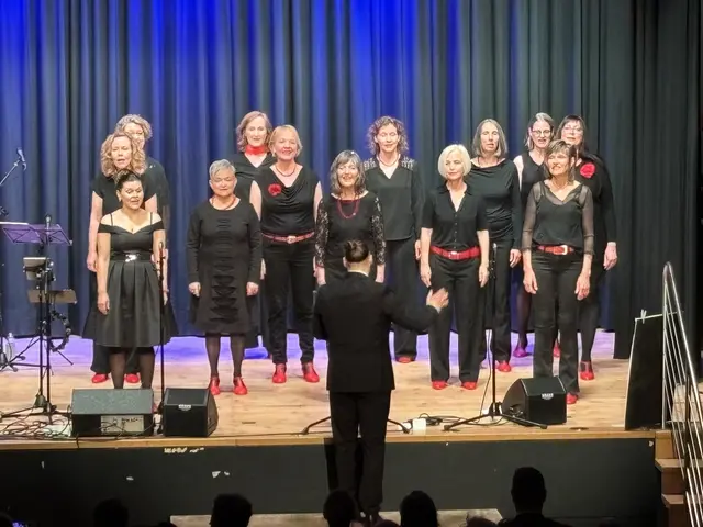 Das Vokalensemble Klangfarben und das Dagmar Egger Quartett bieten ein facettenreiches Programm. | Foto: Jörg Lawrenz
