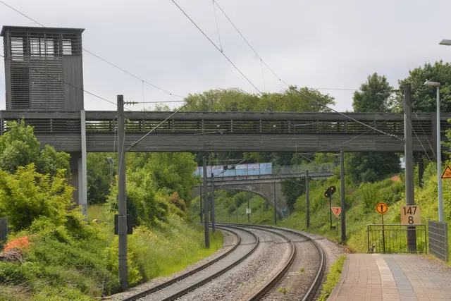 Die Turmbrücke in Singen wird abgerissen. Das hat der zuständige Ausschuss einstimmig beschlossen. | Foto: Tobias Lange