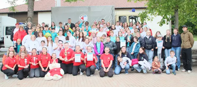 Die Teilnehmerinnen und Teilnehmer des Kreistreffens des Jugendrotkreuzes des Landkreises Konstanz | Foto: Carmen Domka/DRK Kreis Konstanz