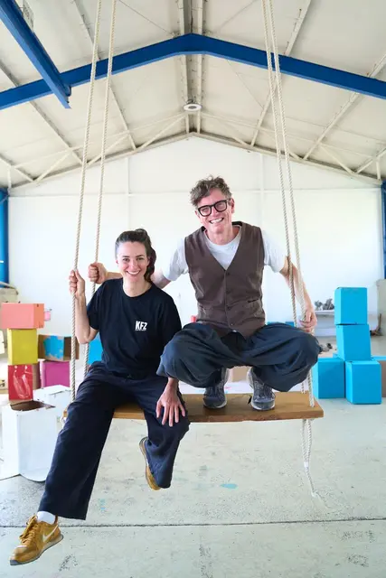 Ana Baumgart (künstlerische Leitung) und Daniel Franz (Projektleitung) sind die Möglich-Macher des „KFZ - Kunst für Zukunft“ in Radolfzell. | Foto: Ana Baumgart