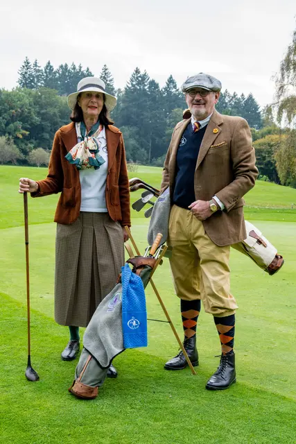 Die Macher des Hickory Golf am Bodensee: Erika Frey und Rainer Ersfeld sind mit der Bodensee Hickory Society verantwortlich für die drei an diesem Wochenende stattfindenden Turniere der „Juwelier Ehniss Open“ und der „Bodensee Hickory Open 2026“. | Foto: BHS 
