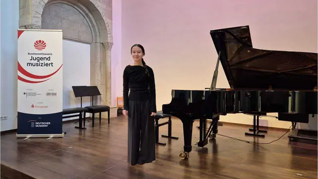 Alyssa Grimm von der Jugendmusikschule Singen erspielte sich bei "Jugend musiziert" einen hervorragenden zweiten Preis.  | Foto: Privat/Familie Grimm