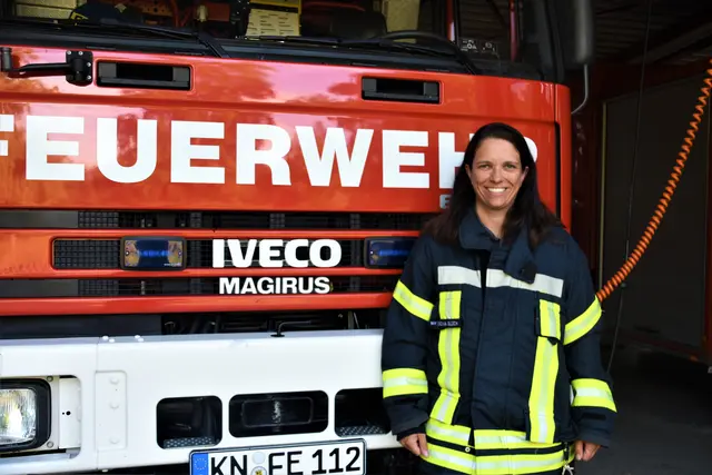 Für Natascha Glück, Kommandantin der Abteilung Eigeltingen, gibt es keinen Unterschied zwischen Frauen und Männern in Führungsämtern bei der Feuerwehr.  | Foto: Philipp Findling