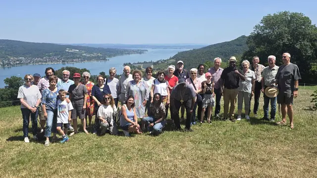 Die Vorstandsmitglieder der Brücke der Freundschaft mit Gästen bei einem Ausflug nach Stein am Rhein. | Foto: Brücke der Freundschaft 