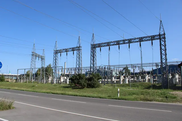 Auf dem Gelände des ehemaligen Umspannwerks der Naturenergie in Singen ist ein 25-Megawattstunden-Batteriespeicher geplant. Die Anlage soll künftig dazu beitragen, das Stromnetz zu stabilisieren und überschüssige Energie aus erneuerbaren Quellen zwischenzuspeichern. | Foto: Eron Metolli