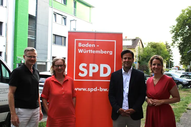 Von Links: Prof. Dr. Dr. Uwe Herweg (Geschäftsführer ZfP Reichenau und Co-Vorsitzender des SPD-Kreisvorstands Konstanz), Susann Göhler-Krekosch (1. Vorsitzende des Radolfzeller Präventionsrates), Parsa Marvi (SPD-Bundestagsabgeordneter aus Karlsruhe), Lina Sietzl (SPD-Bundestagsabgeordnete aus Konstanz und 1. Vorsitzende des Kreisvorstands der SPD-Konstanz) | Foto: Eron Metolli
