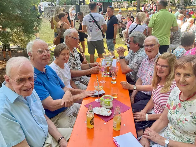 Gute Laune und gutes Wetter gabs beim diesjährigen Stadtgartenfest in Stockach. | Foto: Bernhard Grunewald