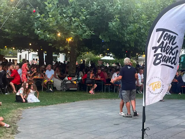 Gute Stimmung gab es beim vergangenen Strandfest in Iznang. | Foto: privat
