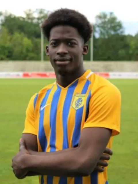 Biley Hermelio Gnaglo soll die Abwehr des FC Singen im weiteren Verlauf der Saison stabilisieren.  | Foto: FC Singen