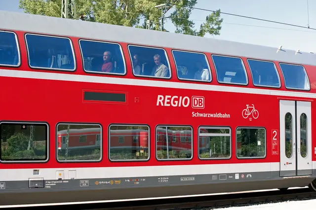 Auf Sie werden Zugfahrer nach Konstanz im Oktober verzichten müssen - die Schwarzwaldbahn. Und für vier Tage wird auch der Seehas fehlen.  | Foto: Tobias Lange