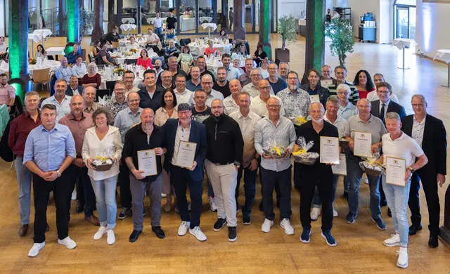 Die Jubilare von Constellium. | Foto: Teresa Caputo (Agentur: Lorth Gessler Mittelstaedt GmbH) 