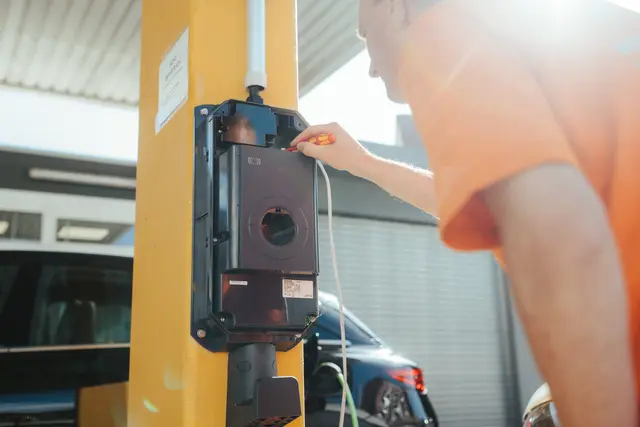 In den vergangenen Jahren wurde neben dem bestehenden Portfolio aus Heizung, Sanitär und Klima auch der Bereich Elektro ergänzt. | Foto: Kumpf &amp; Arnold