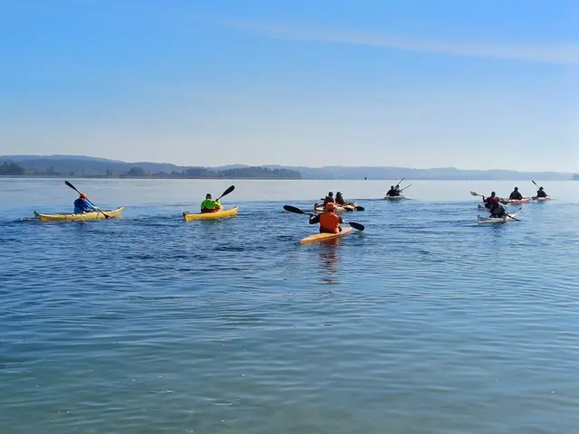Das Abpaddeln führt die Mitglieder des KCS auf eine Runde über den Zeller See. | Foto: Tatjana Boguth, KCS