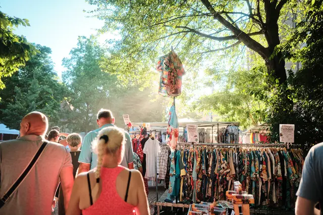 So wie hier auf dem Pressebild der MTK wird der 24-Stunden-Flohmarkt in Zukunft nicht mehr aussehen. Die Stadt prüft deshalb, ob eine Fortsetzung in einem anderen Format möglich ist.  | Foto: Philipp Uricher 
