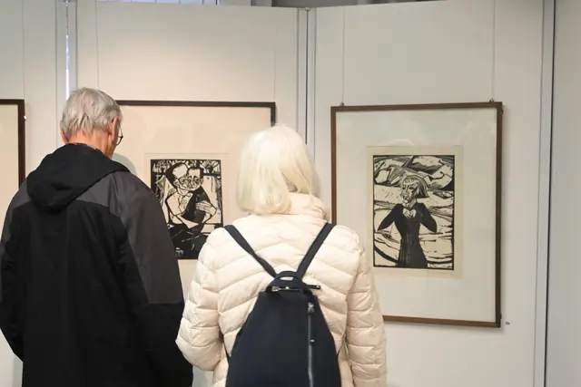 Seltene Druckgraphiken von Erich Heckel können noch bis diesen Sonntag im August-Dietrich-Saal besichtigt werden.  | Foto: Philipp Findling
